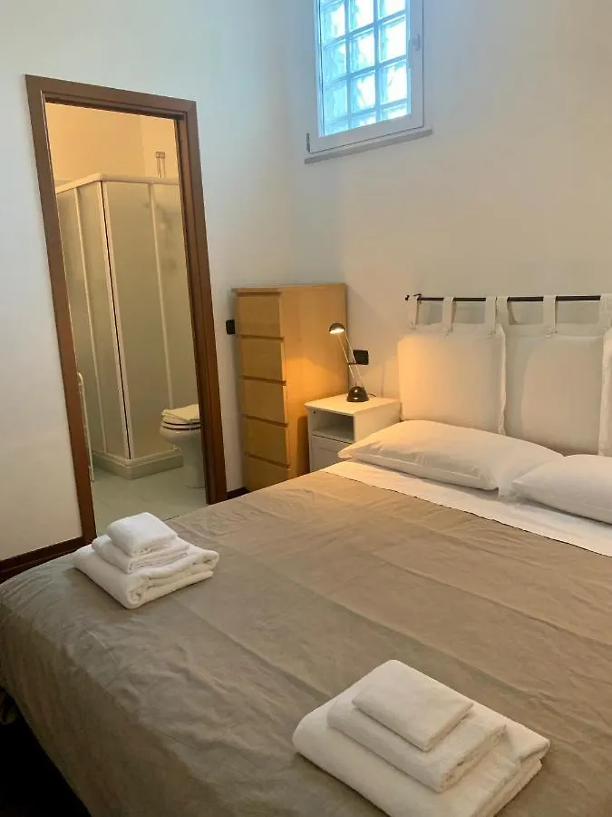 R 75 Centro Storico Appartement Parma