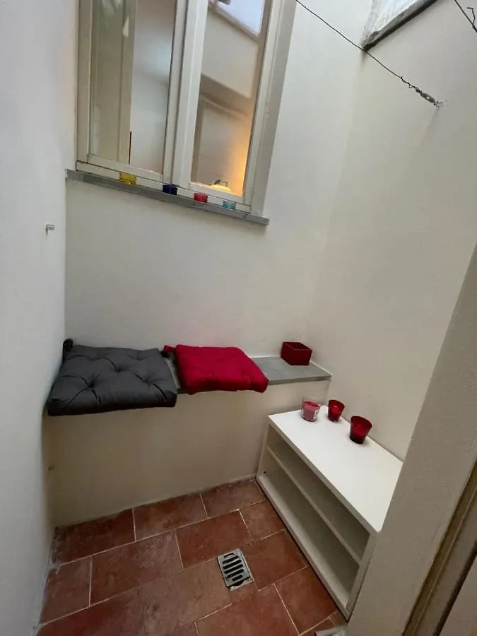R 75 Centro Storico Appartement Parma 0*,  Italië